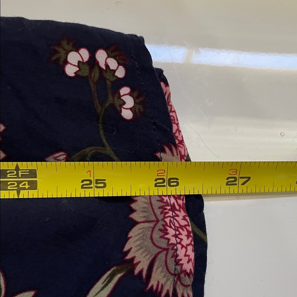 Faded Glory Navy‎ Floral Bell Sleeve Crisscross Back Top size 2X - Picture 13 of 15